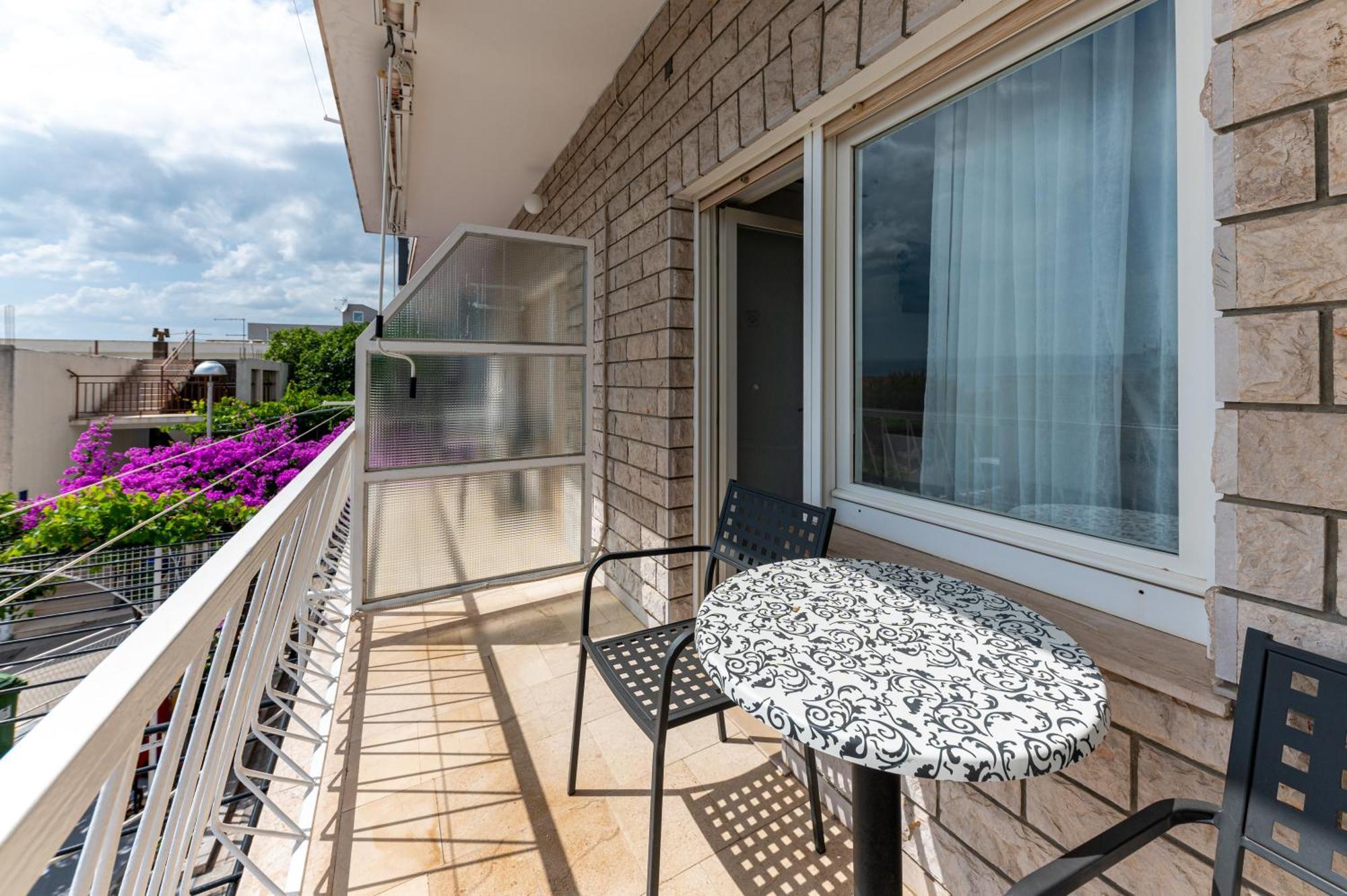 Baška Voda Bed And Breakfast Ivona الغرفة الصورة
