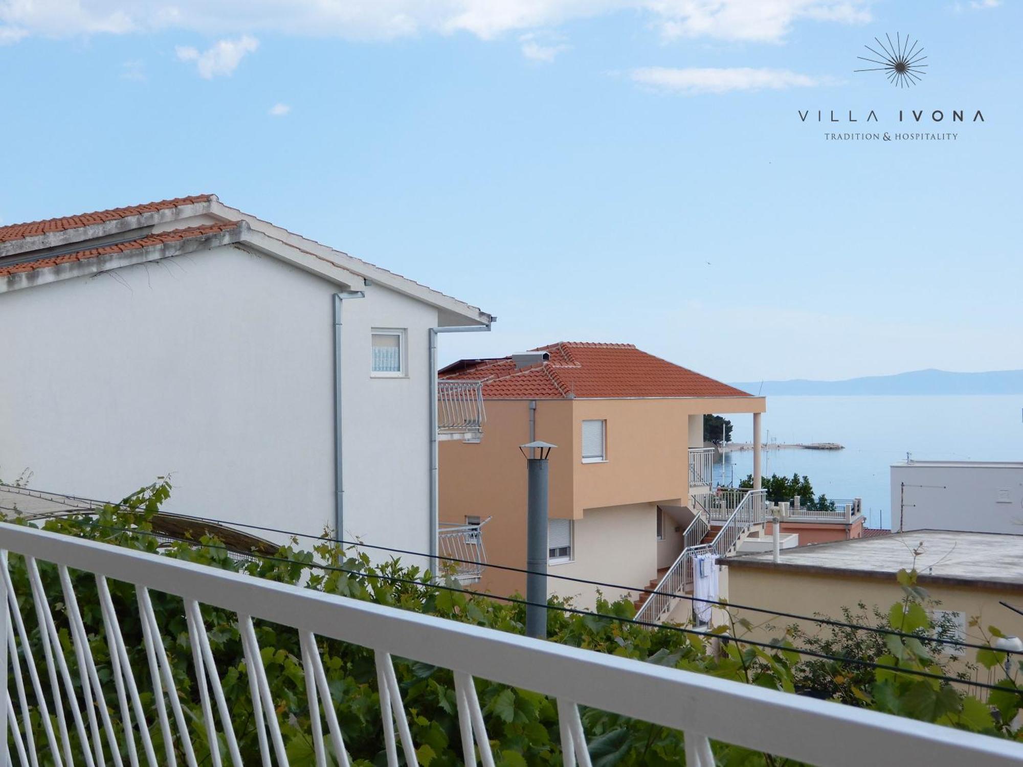 Baška Voda Bed And Breakfast Ivona الغرفة الصورة
