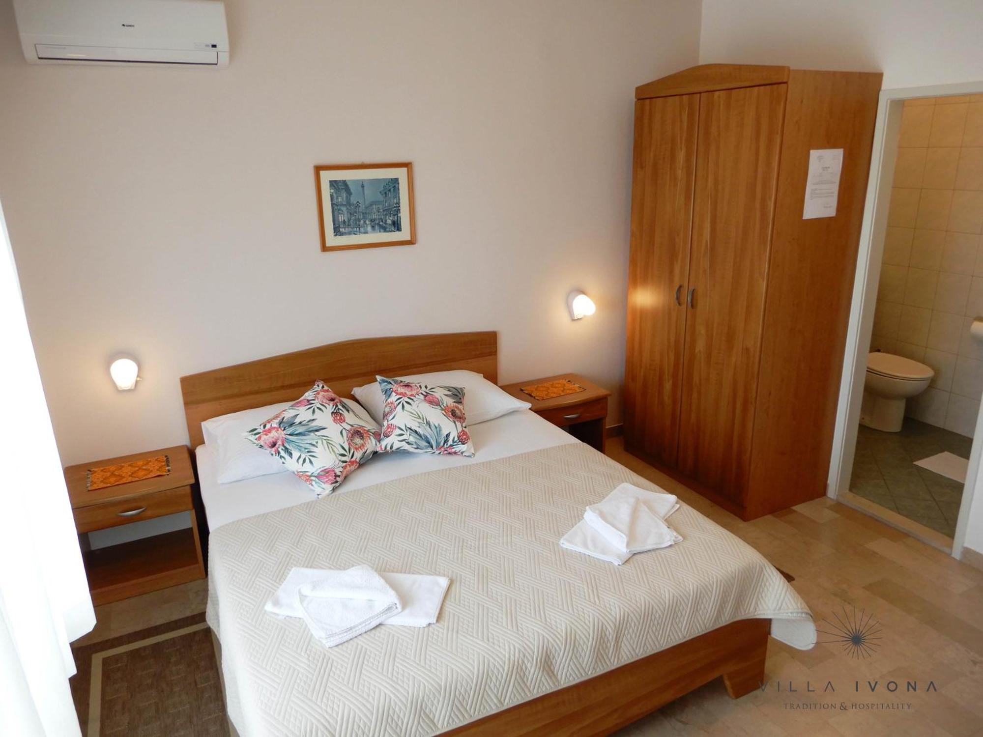 Baška Voda Bed And Breakfast Ivona الغرفة الصورة